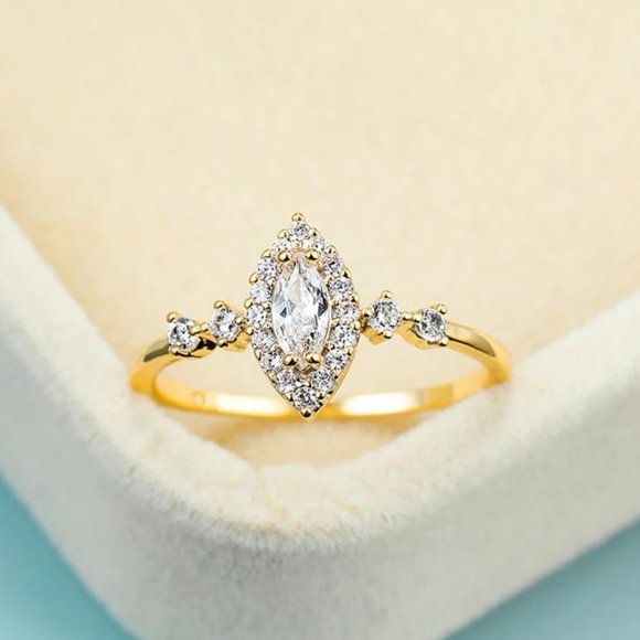 ✨ NEW 18k Gold Marquise Brilliant Diamond Ring
